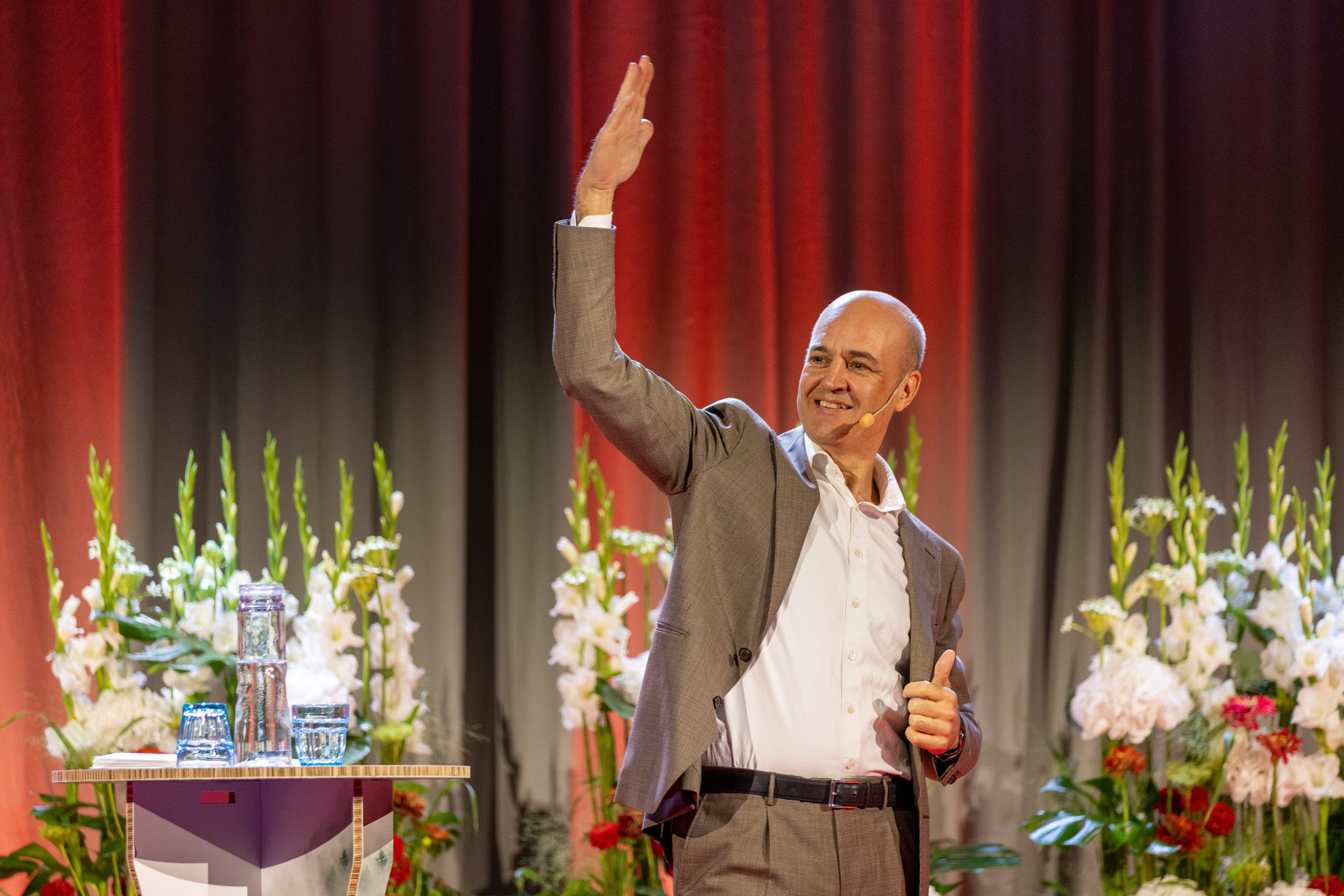 Fredrik Reinfeldt - Blandar stor kunskap och mångårig erfarenhet med